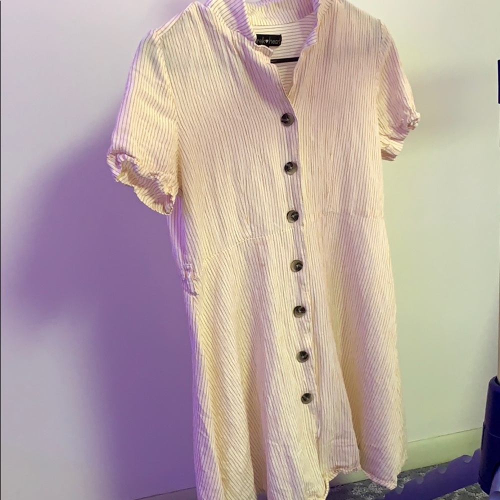 t-shirt / dress with belt loops